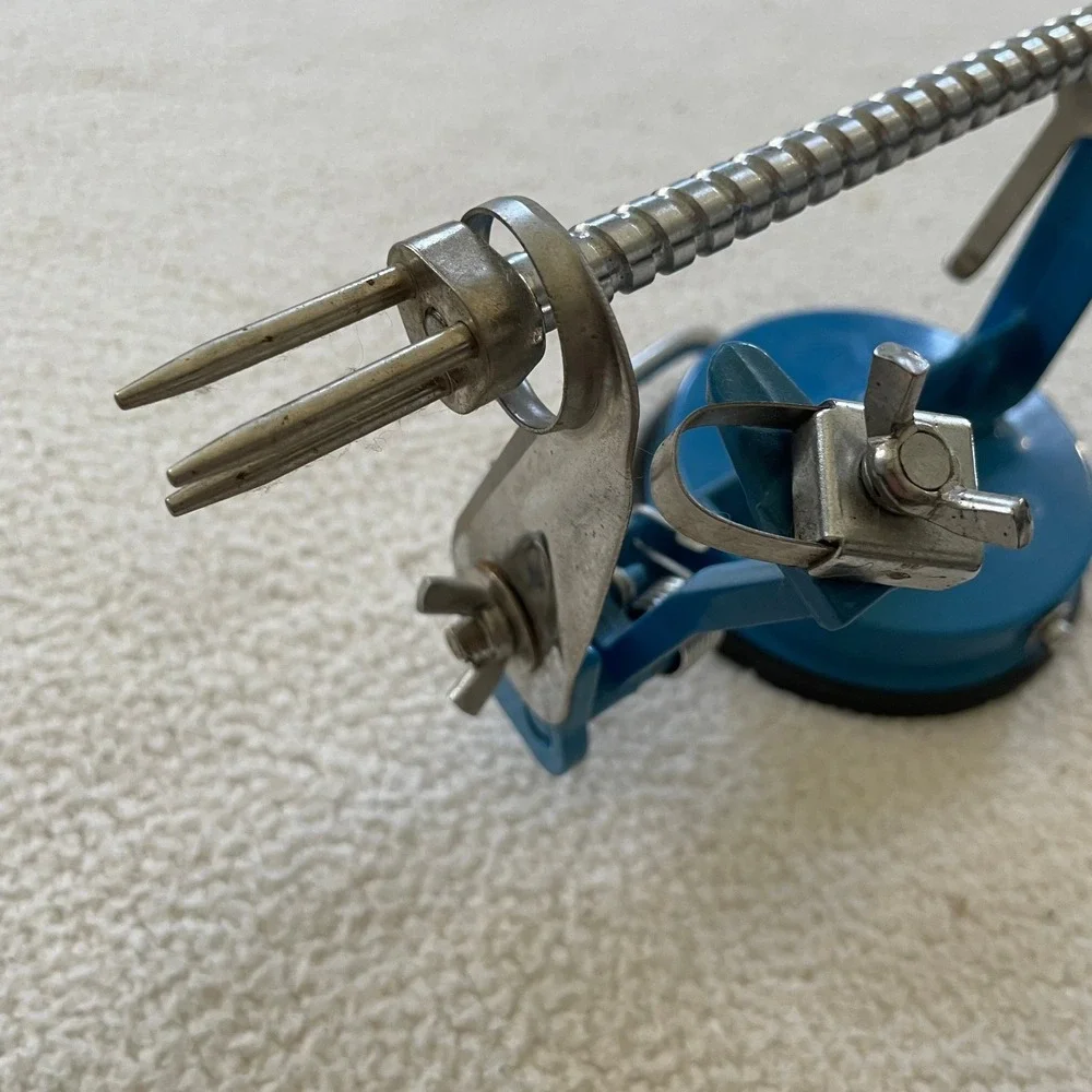 CucinaPro apple peeler